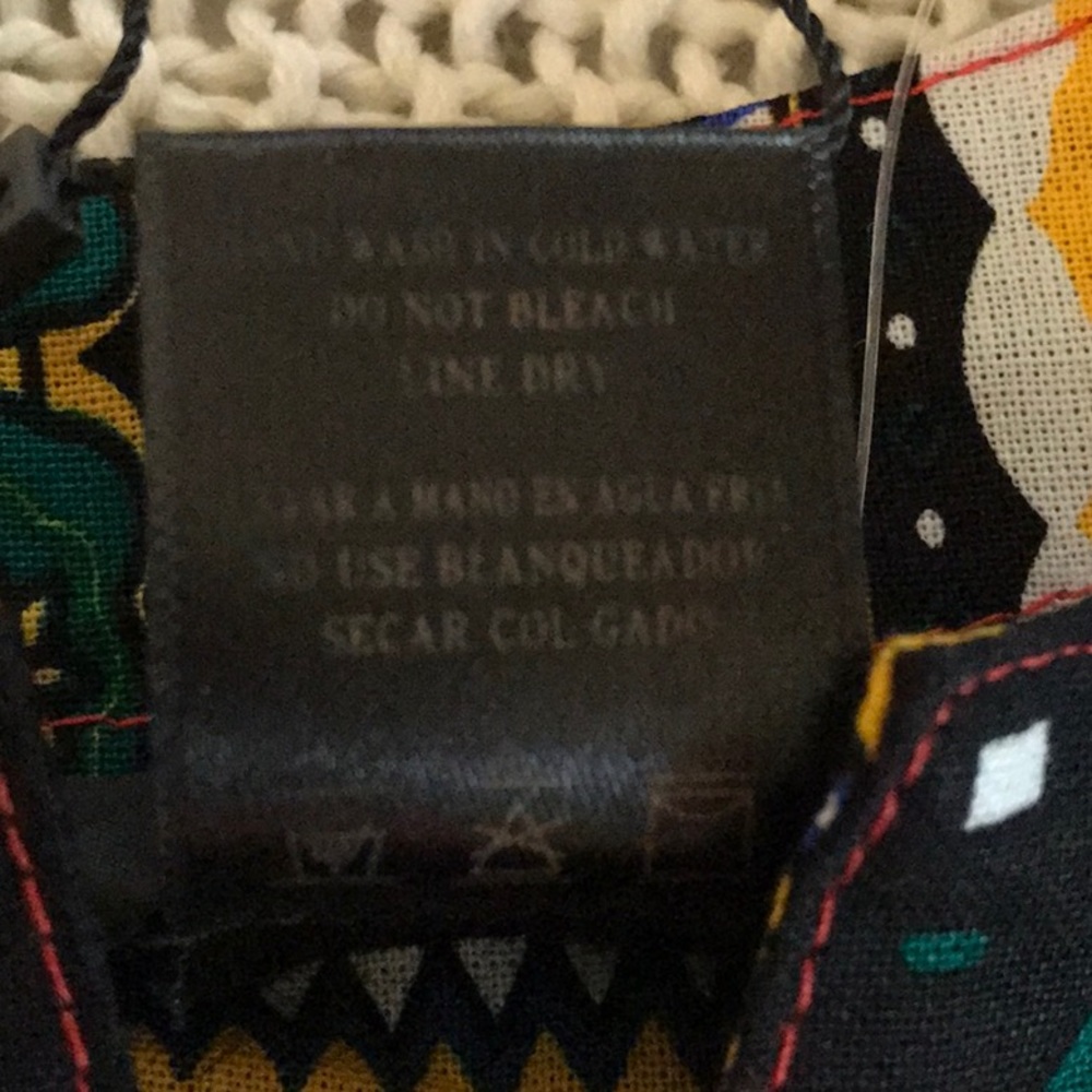 SOLD Colorful pattern tunic - Picture 8 of 9